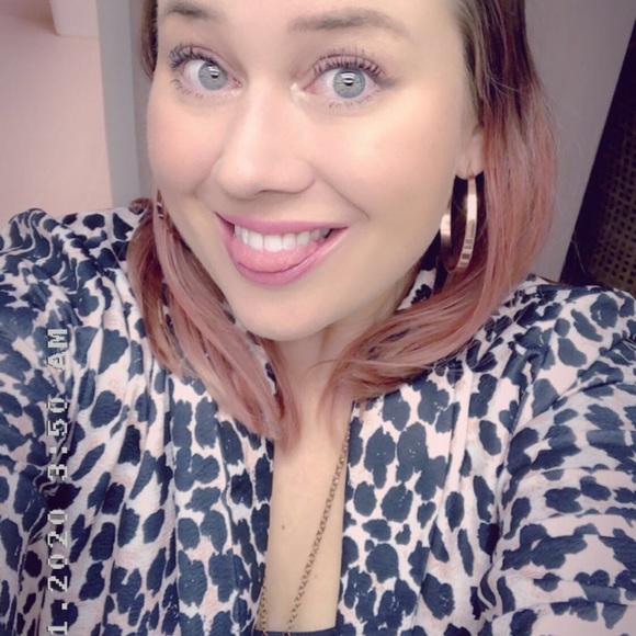 Meet your Posher, Lindsey - Picture 2 of 4